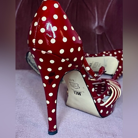 JLo red polka dot heels - Picture 2 of 3